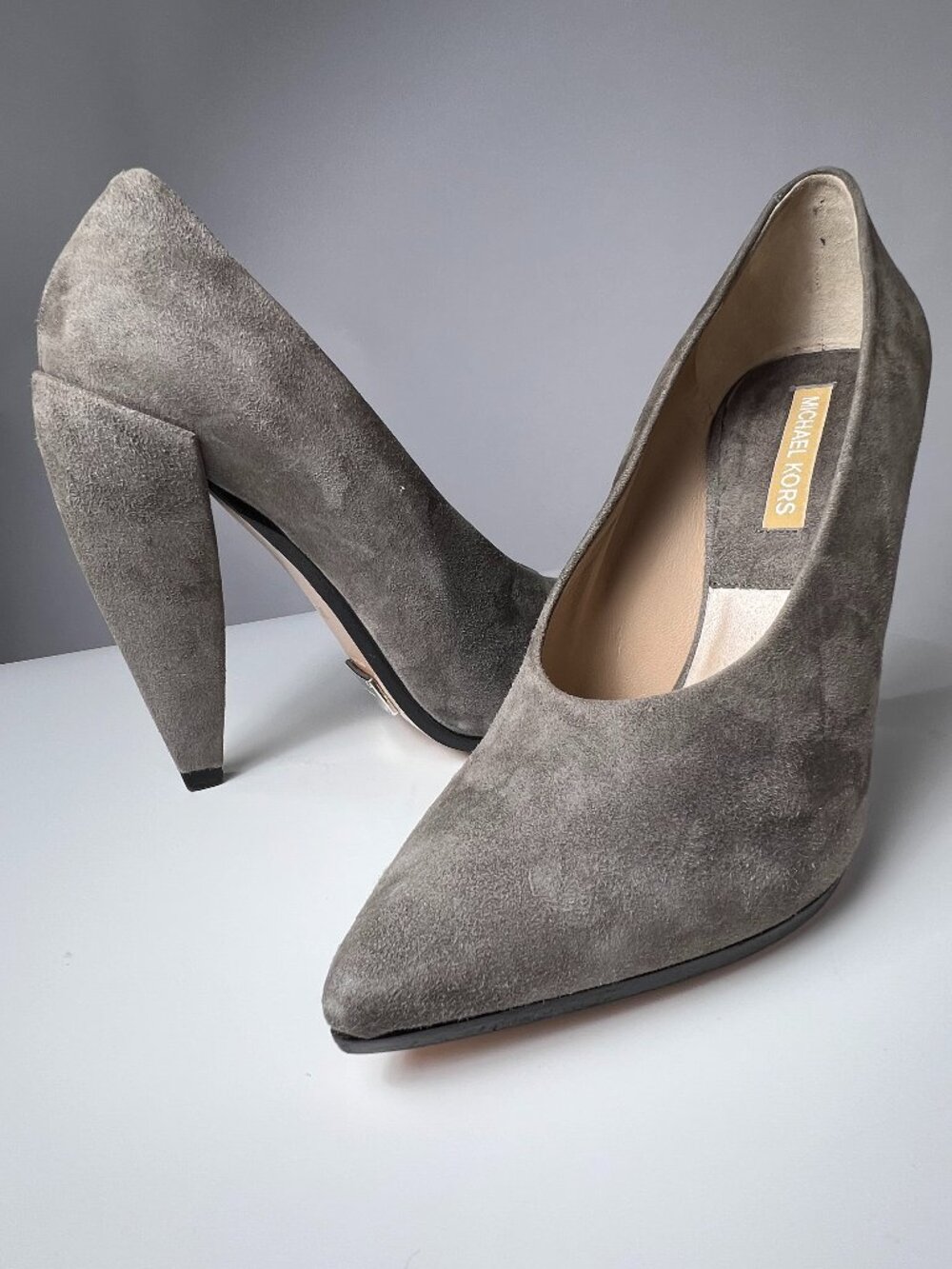 Michael Kors Collection Runway Suede Cone Heel Pumps Size 38 LNWOT